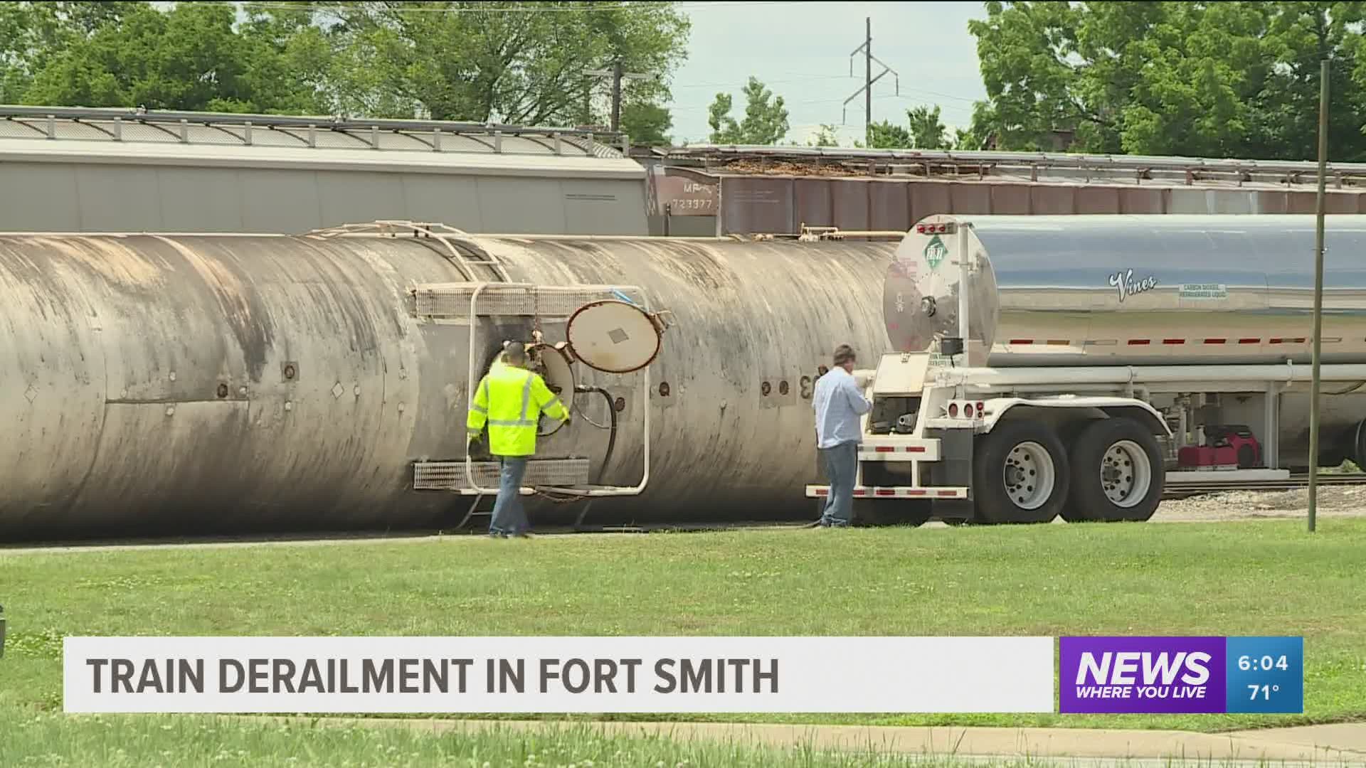 A small amount of carbon dioxide was leaking from one of the train cars, but not enough to cause dangerous conditions.