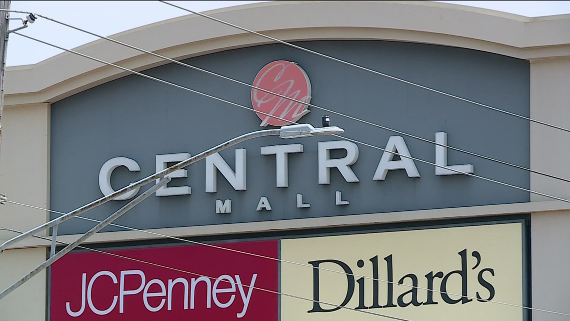 Man Who Threatened To Shoot People At Fort Smith Mall Pleads Guilty man-who-threatened-to-shoot-people-at-fort-smith-mall-pleads-guilty