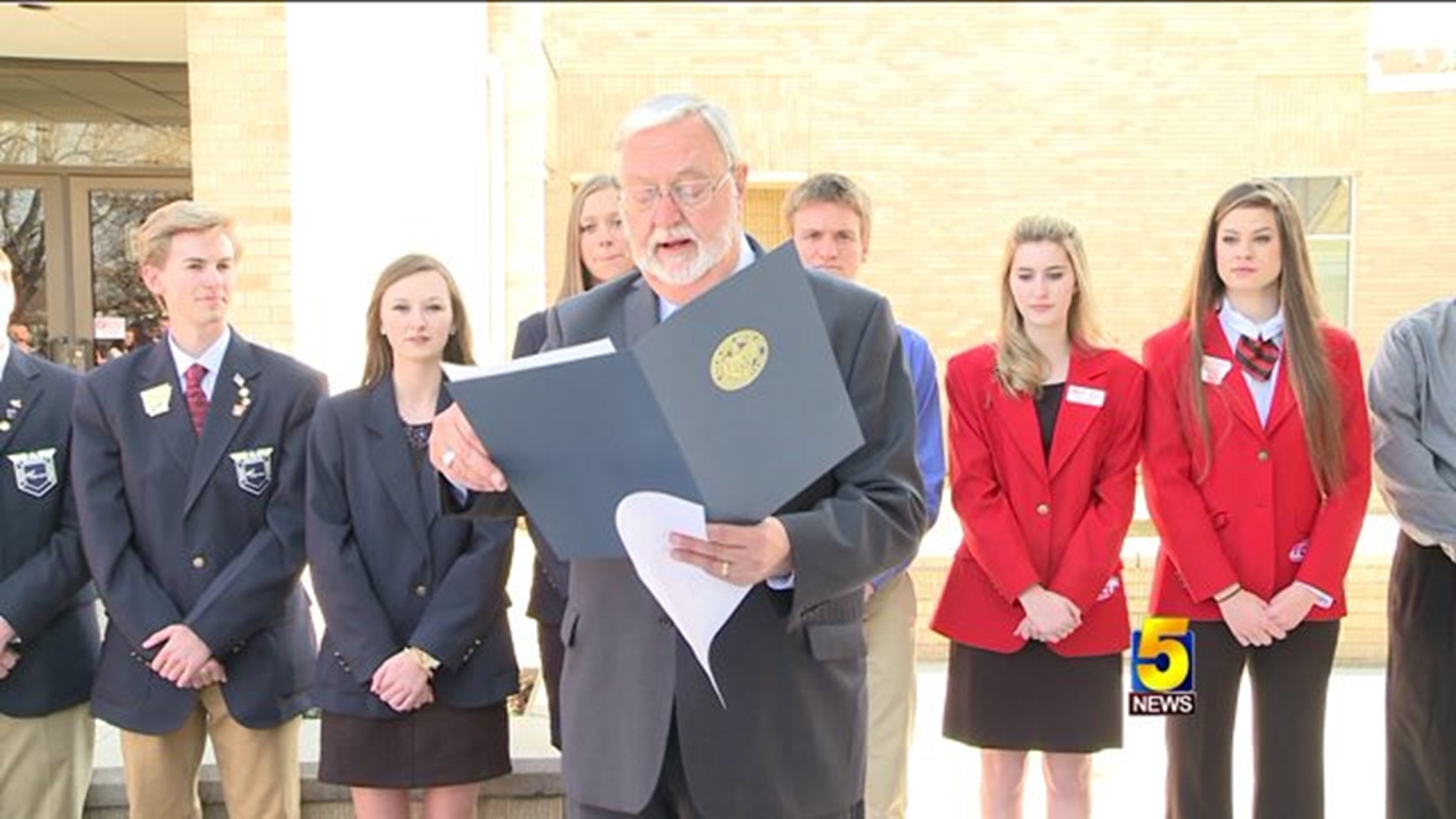 Mayor Recognizes Career and Technical Education Offered At Fort Smith Schools