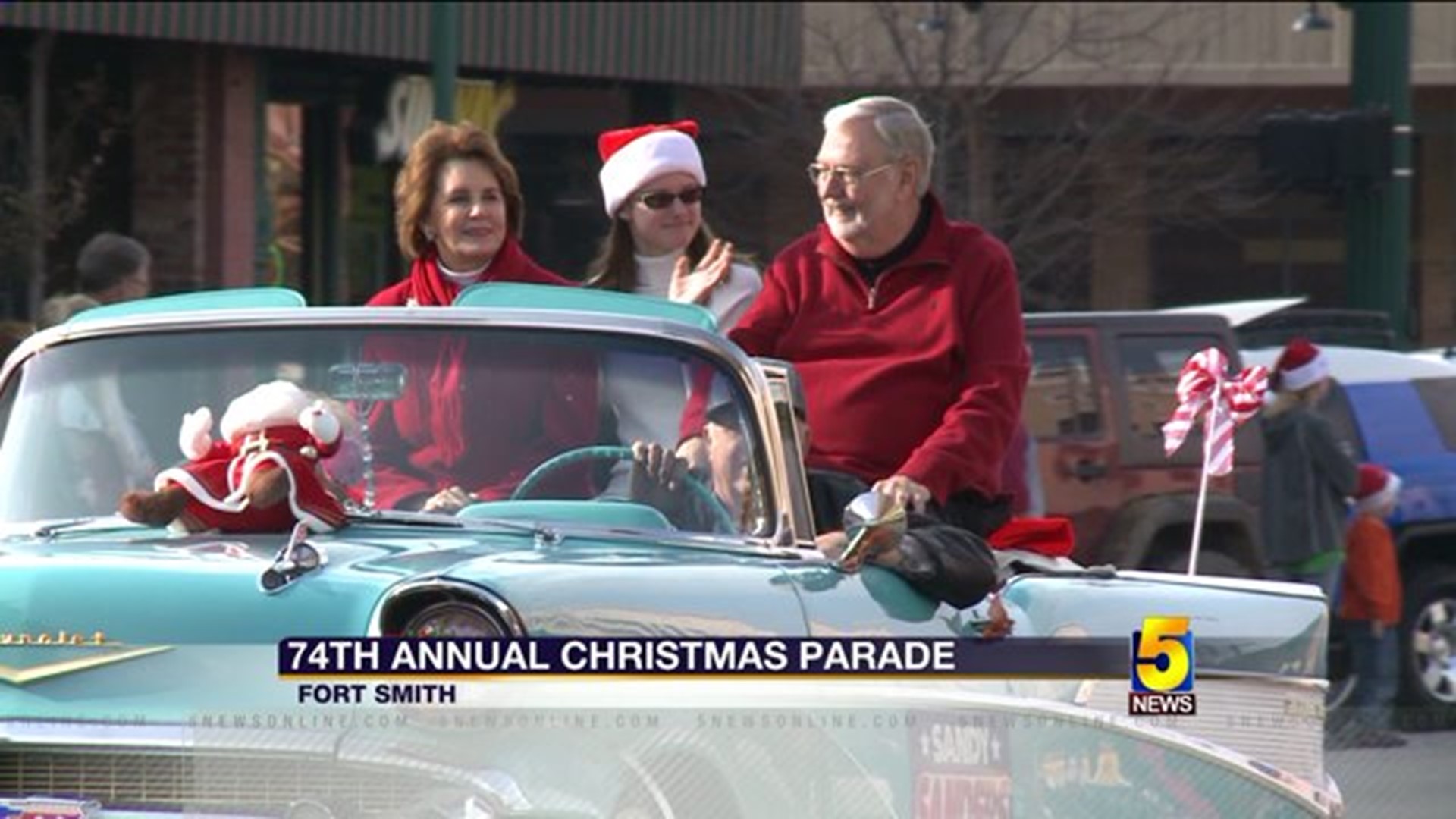 Hundreds Attend Fort Smith Christmas Parade