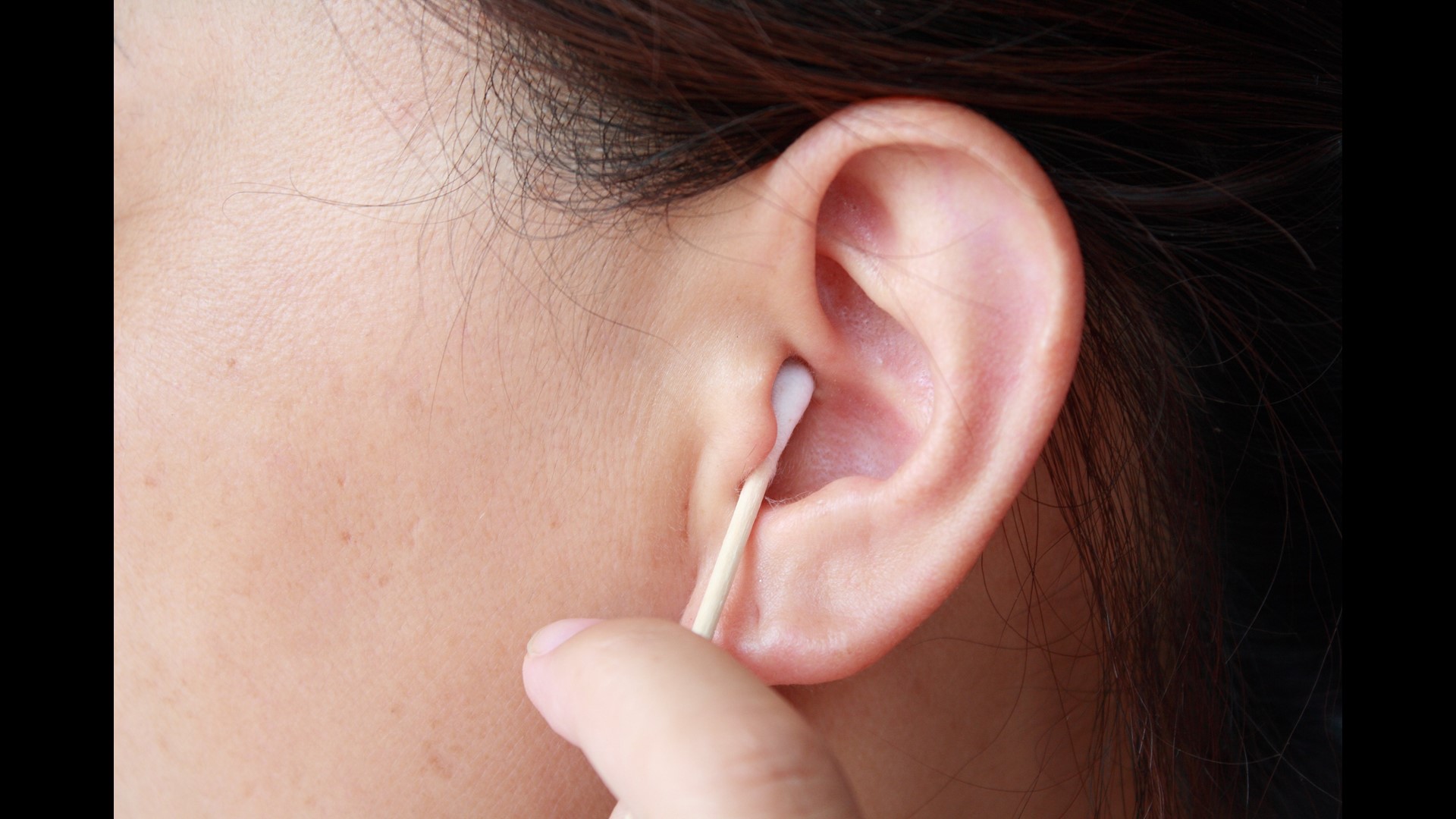 Why You Shouldn’t Use Cotton Swabs To Clean Your Ears