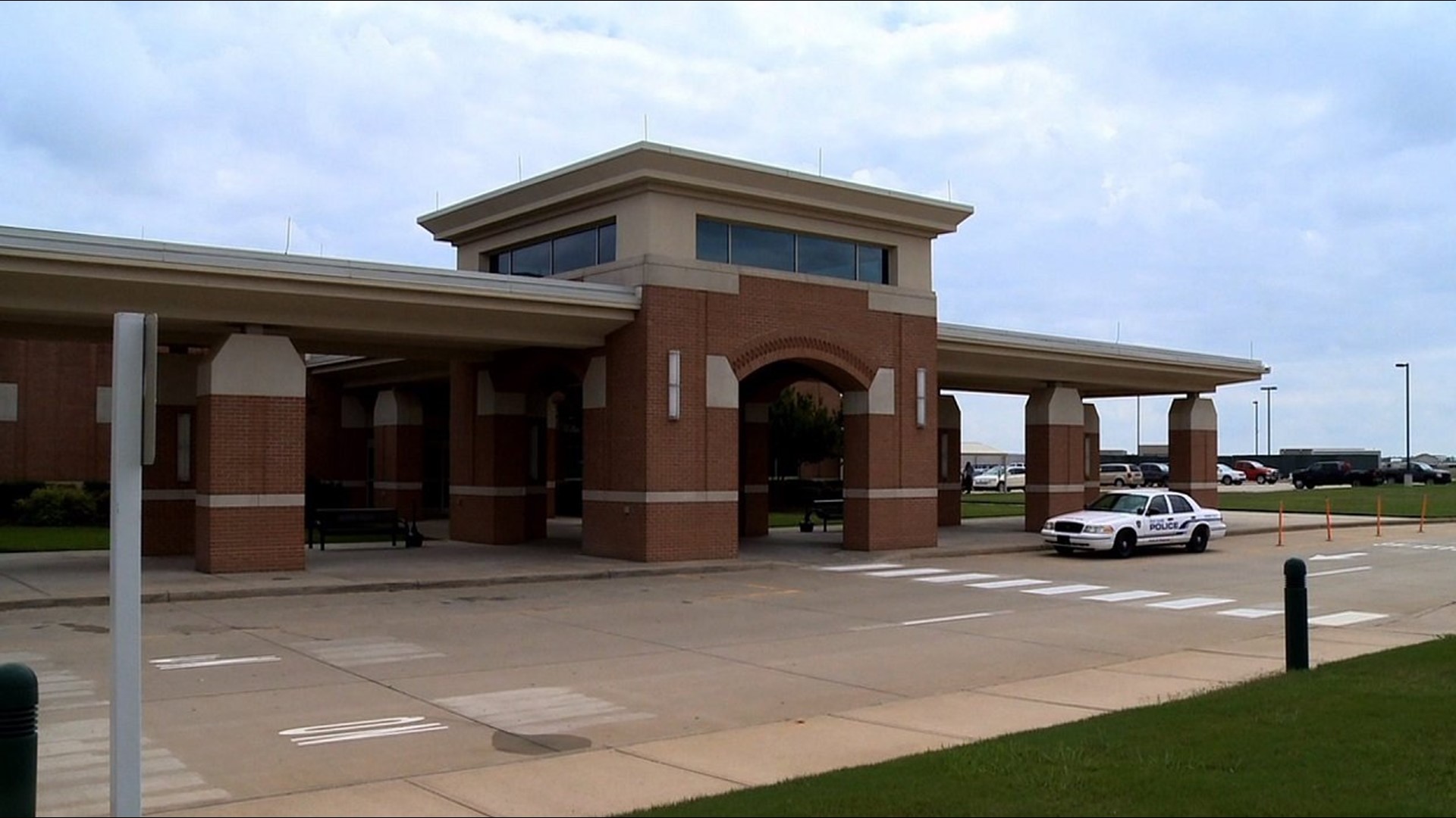 Fort Smith Airport To Receive Nearly 600,000 In Federal Grant Money