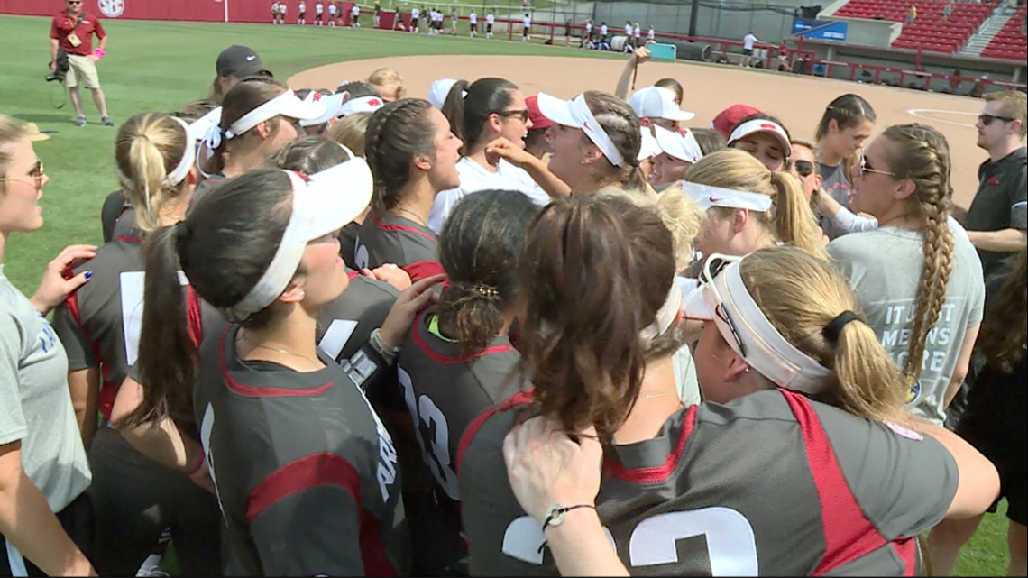 Razorback Softball Embraces Underdog Role