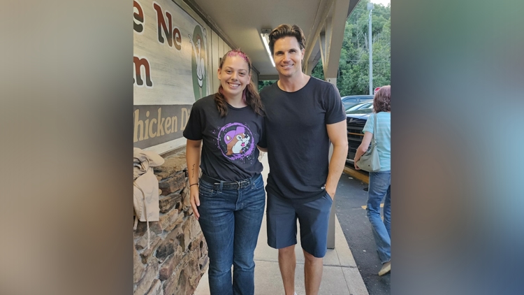 Robbie Amell spotted at Arkansas restaurant 5newsonline