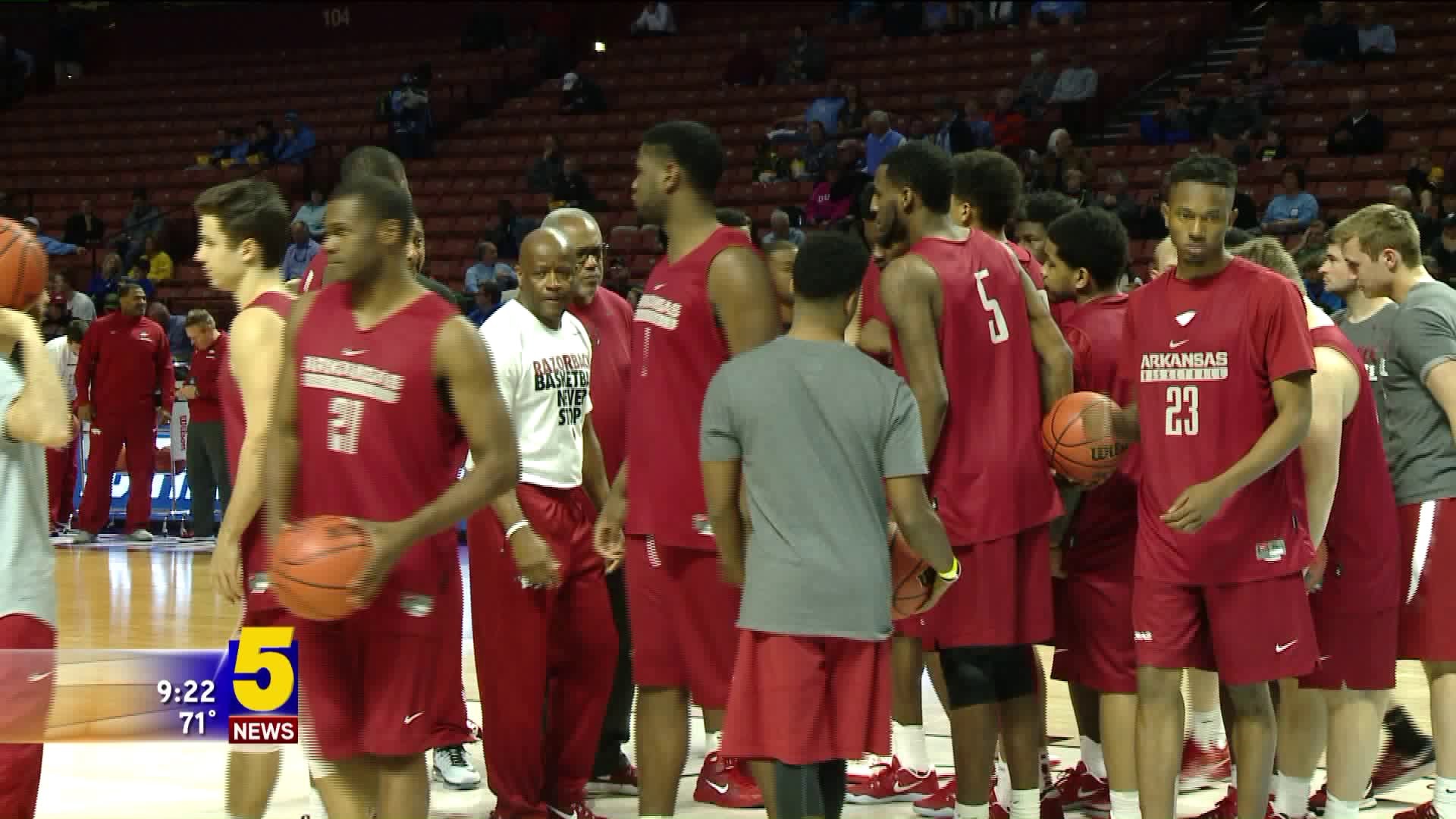 Arkansas Ready To Challenge North Carolina For Spot In Sweet 16