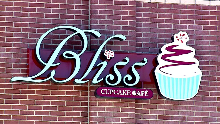 Local cupcake business closing stores in Fayetteville, Rogers today