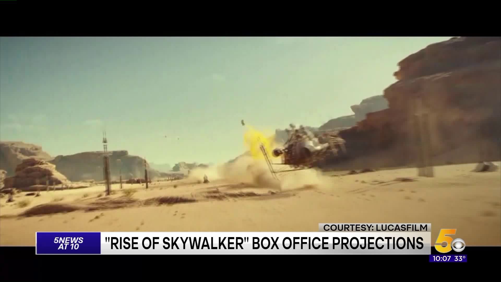Fans Invade Theaters For `Star Wars: The Rise Of Sky Walker` Premiere