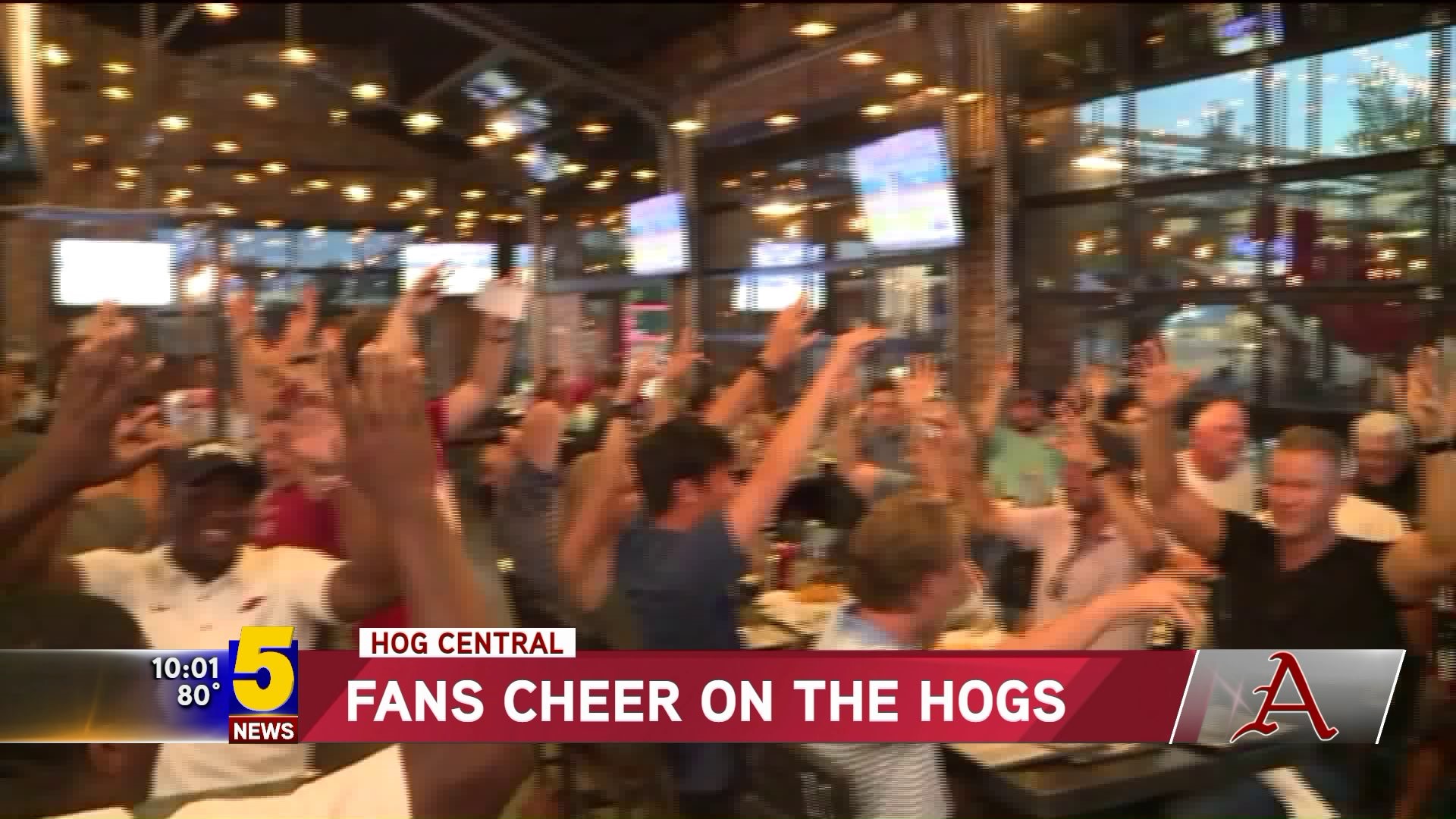 Fans Cheer On Razorbacks