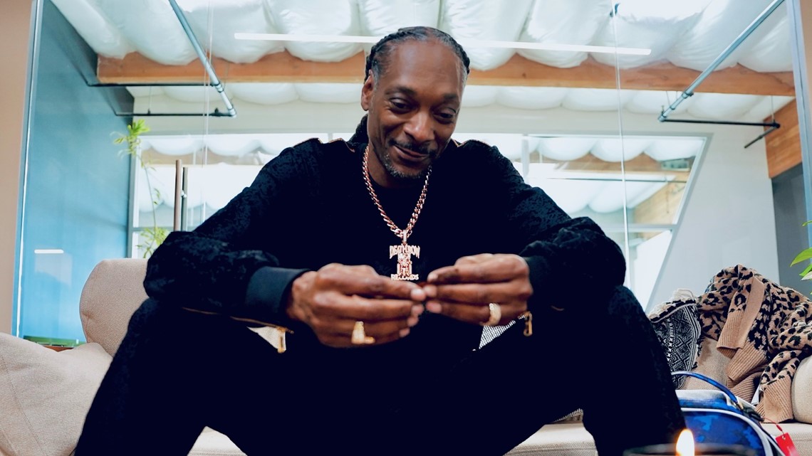 Snoop Dogg bringing 'High School Reunion' tour to Walmart AMP this summer
