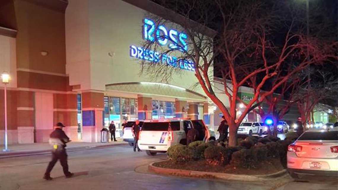 'Let's get the Grinch' | Shopper who helped restrain attempted robbery suspect at Rogers retail store shares experience