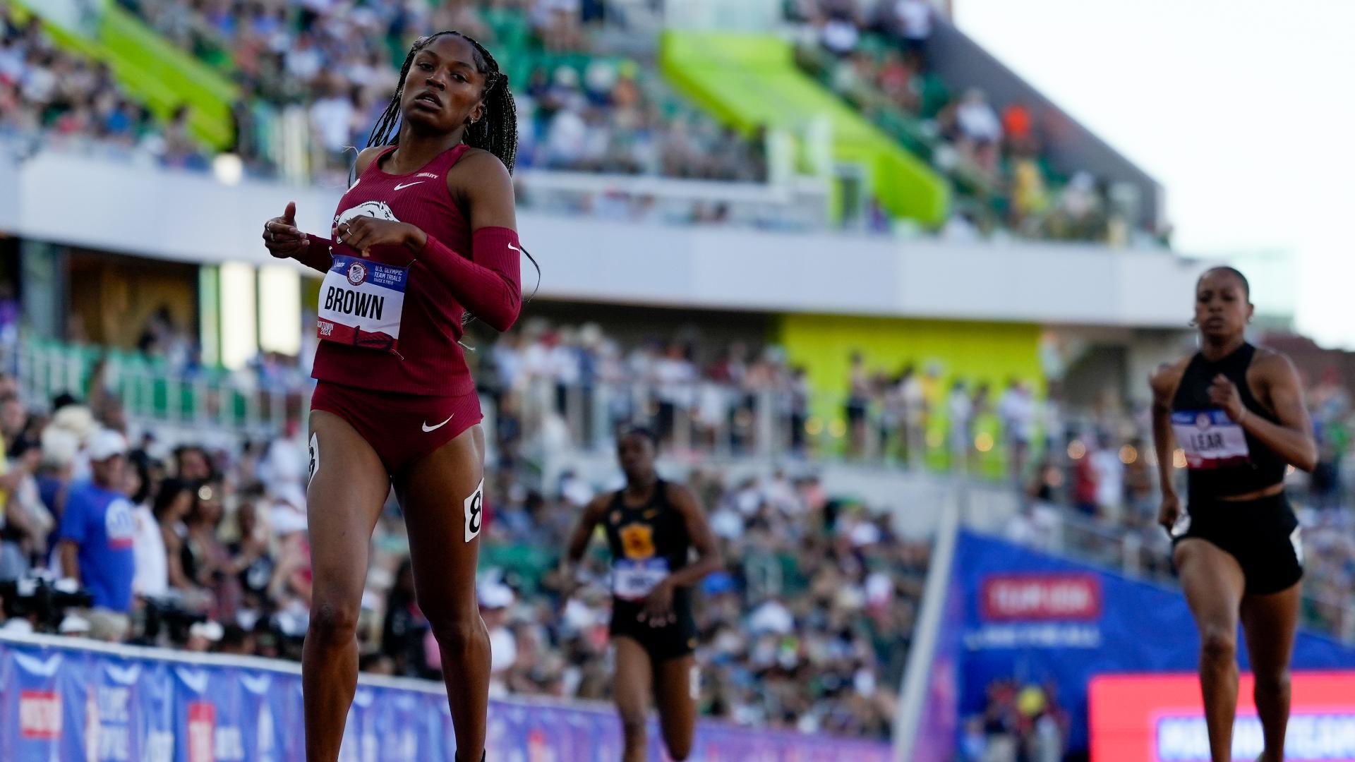 razorback-kaylyn-brown-breaks-world-record-in-paris-olympics