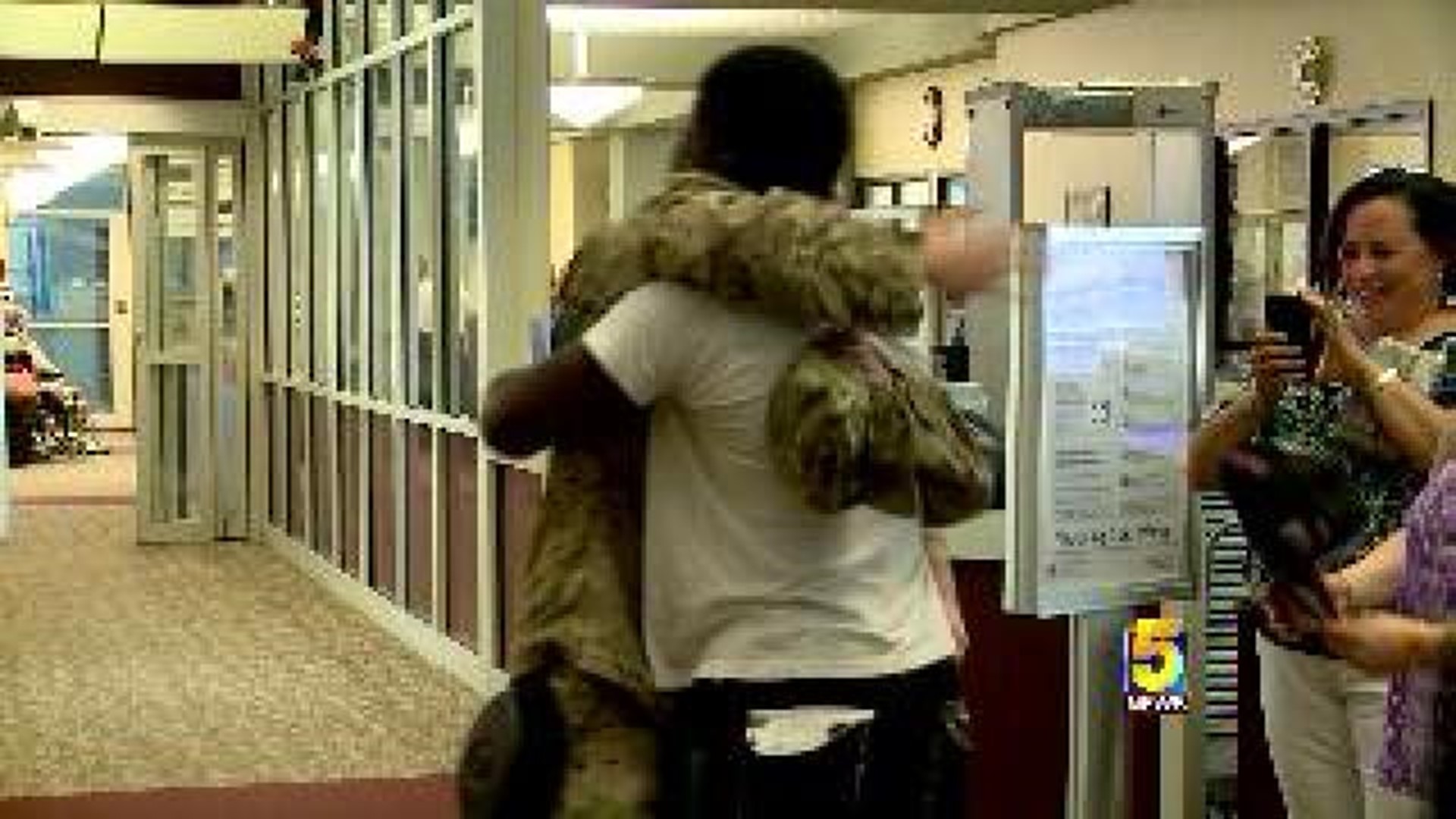 Soldiers Return Home To Arkansas