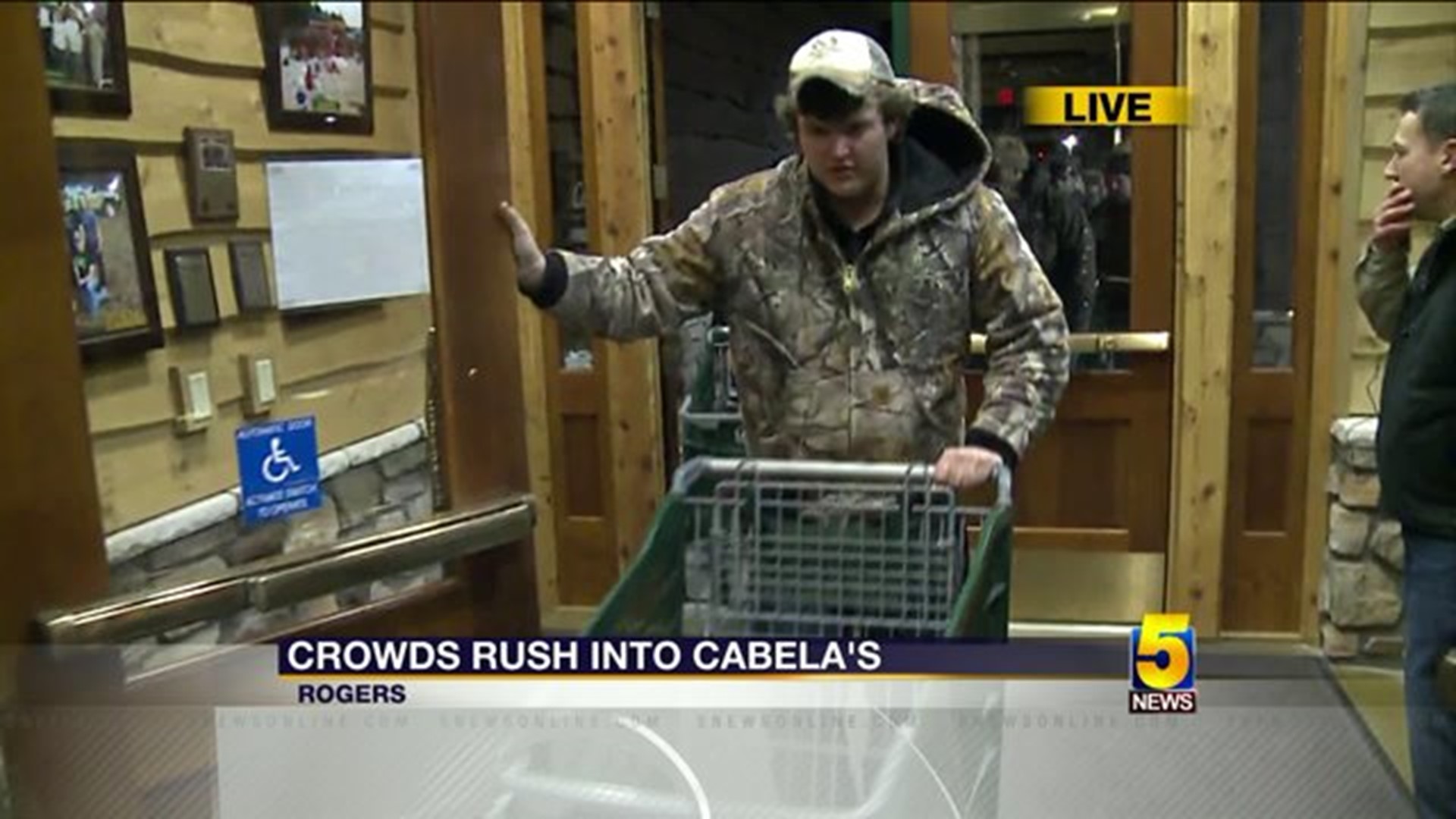 Black Friday At Cabela`s In Rogers