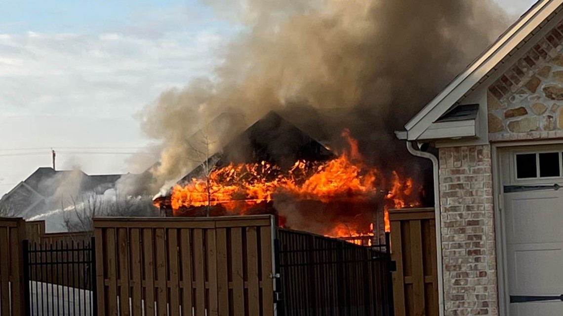 Crews battle house fire in Bentonville - Vimarsana News