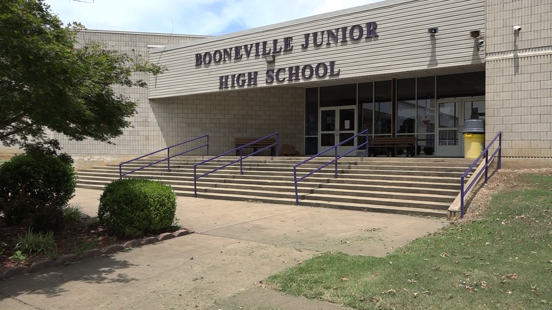 Booneville Jr. High student arrested, another student injured during fight