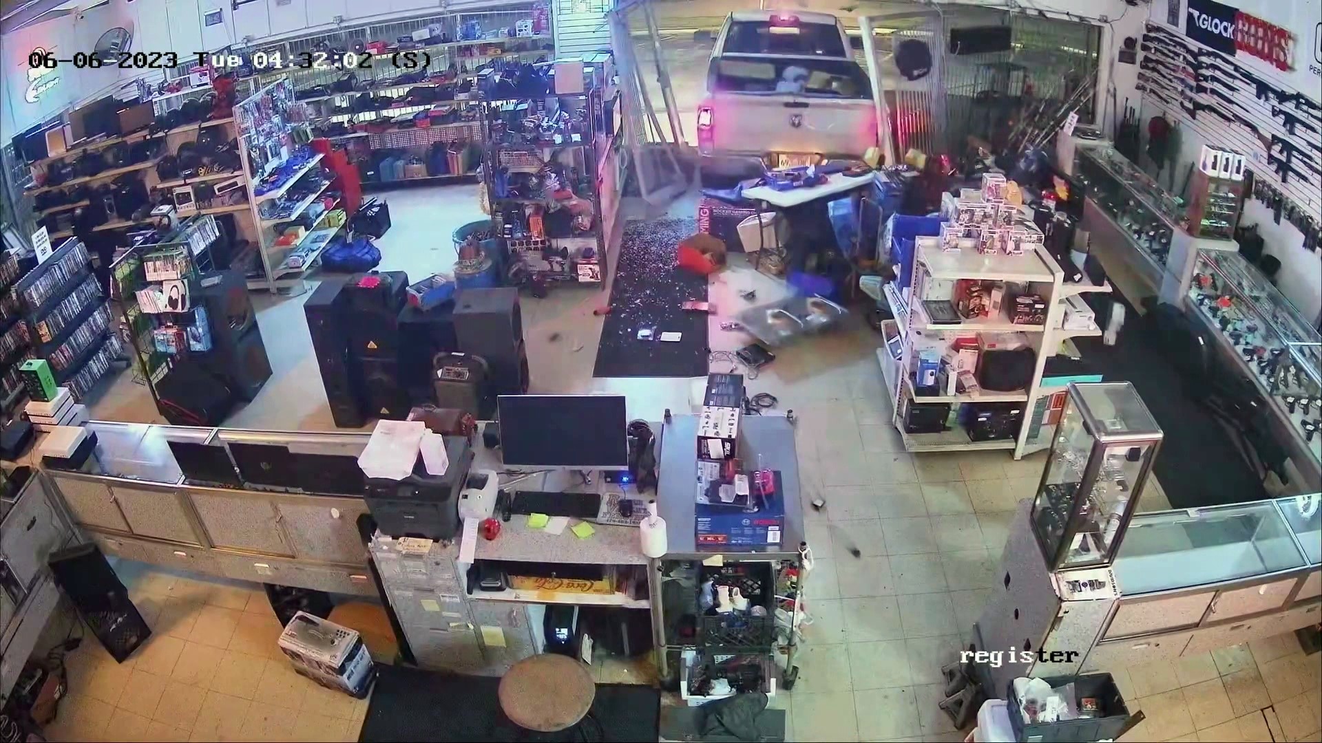 3 Arrested In Connection To Fort Smith Pawn Shop Burglary