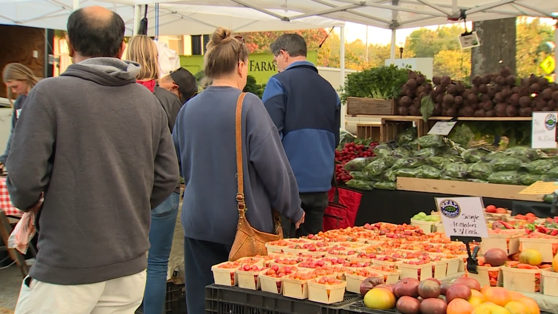 The Bentonville Farmers Market hosted "Shop the Market" on Saturday, Oct. 21.