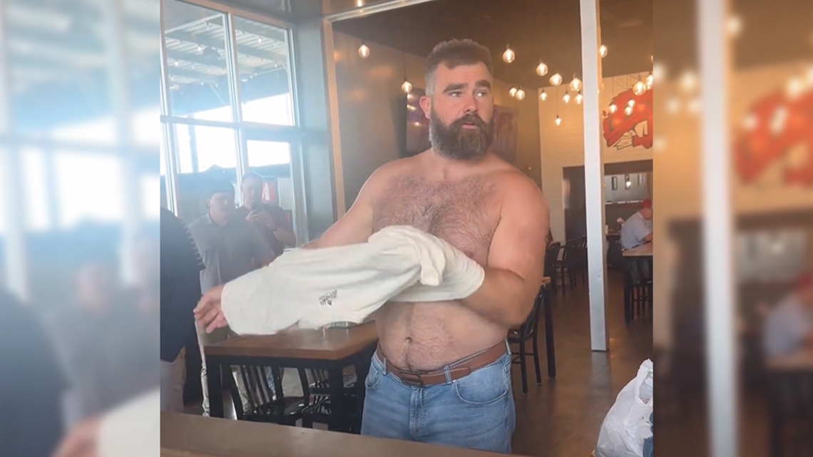 Jason Kelce makes surprise stop at Wright's Barbecue in signature shirtless  getup