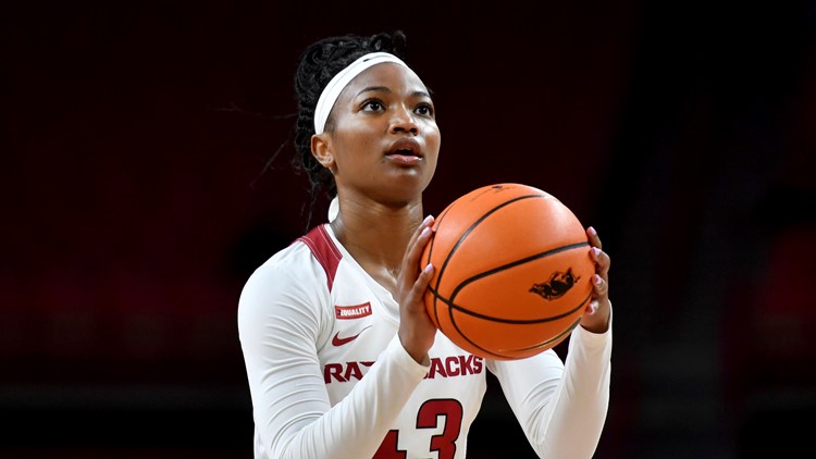 Makayla Daniels embracing leadership role for Arkansas women's basketball