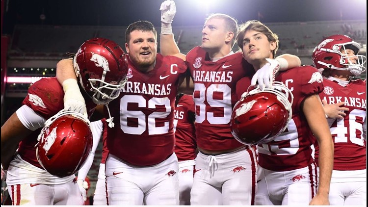 Arkansas razorbacks deals football players