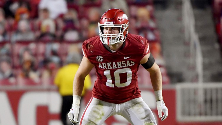 Former Arkansas LB Bumper Pool signs with Panthers; WR Landers and K Bates also sign free-agent deals