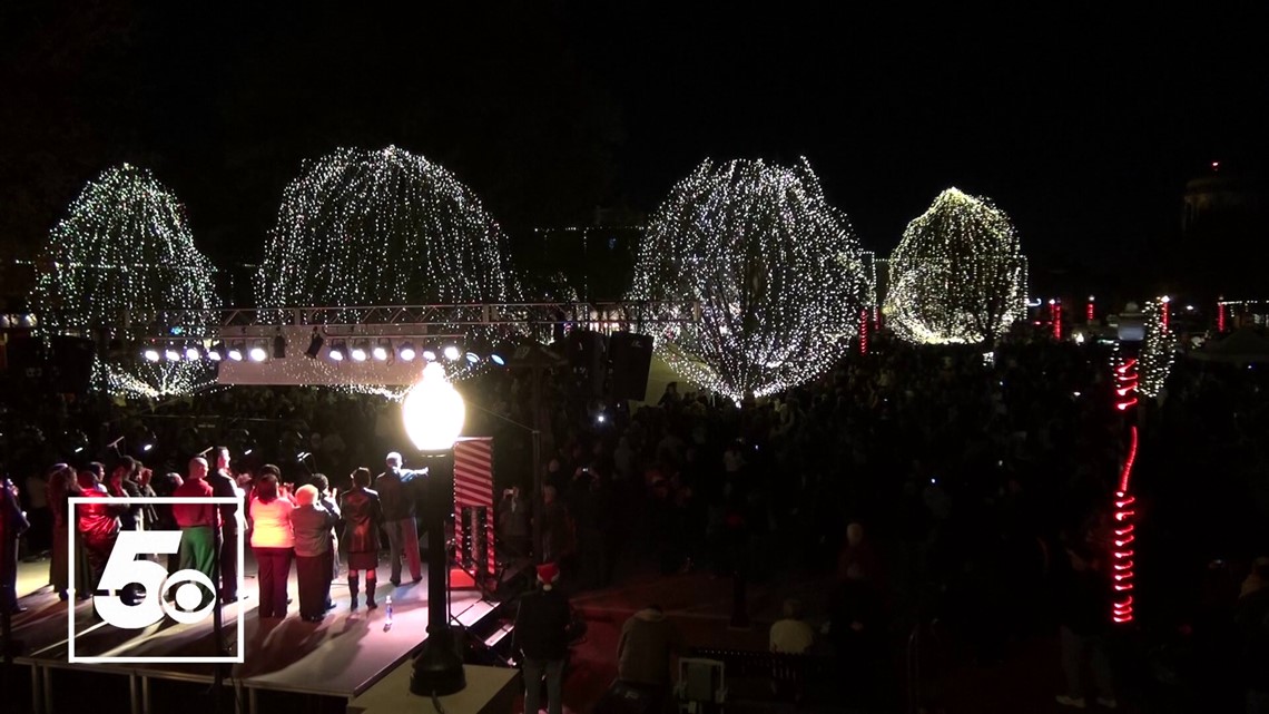 5NEWS Vault | 2012 holiday lighting at the Bentonville Square