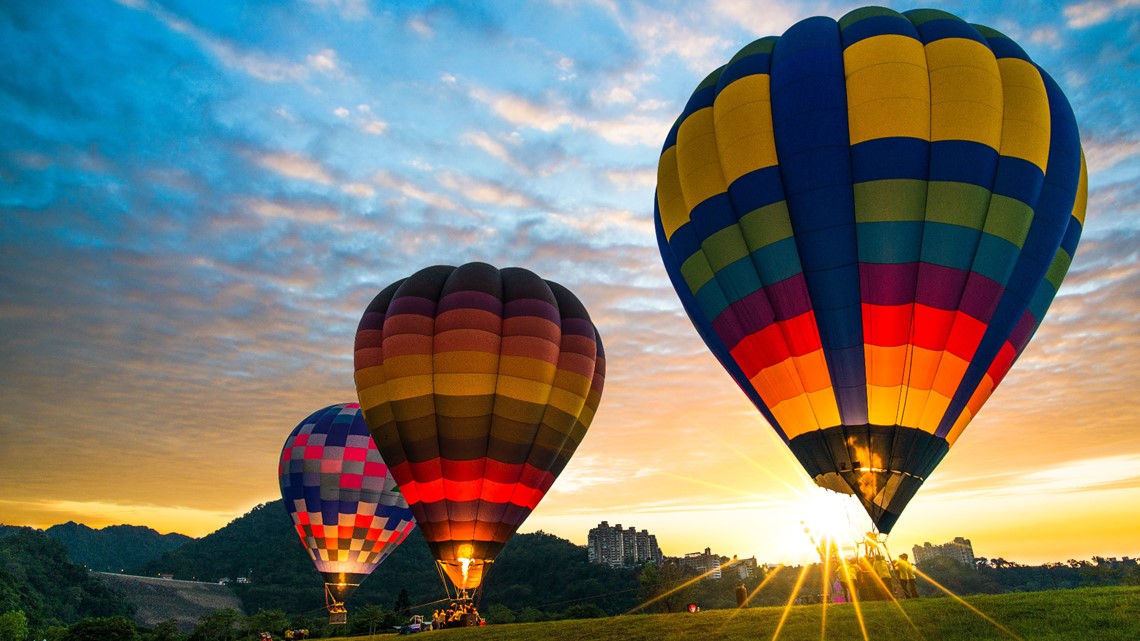 Soar NWA returns to Fayetteville with hot air balloon festival