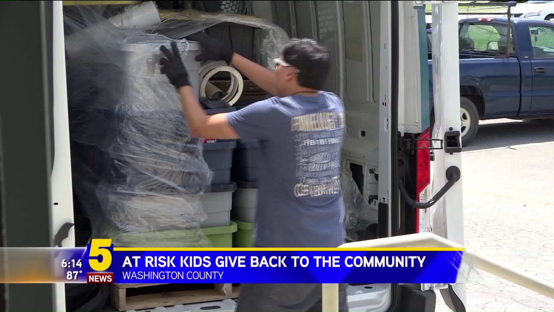 At Risk Kids Give Back To The Community