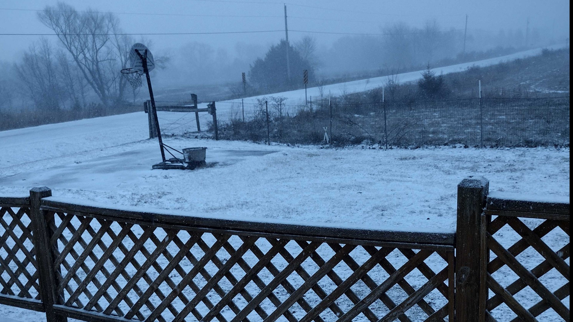 Photo gallery of snow falling in Arkansas 2024