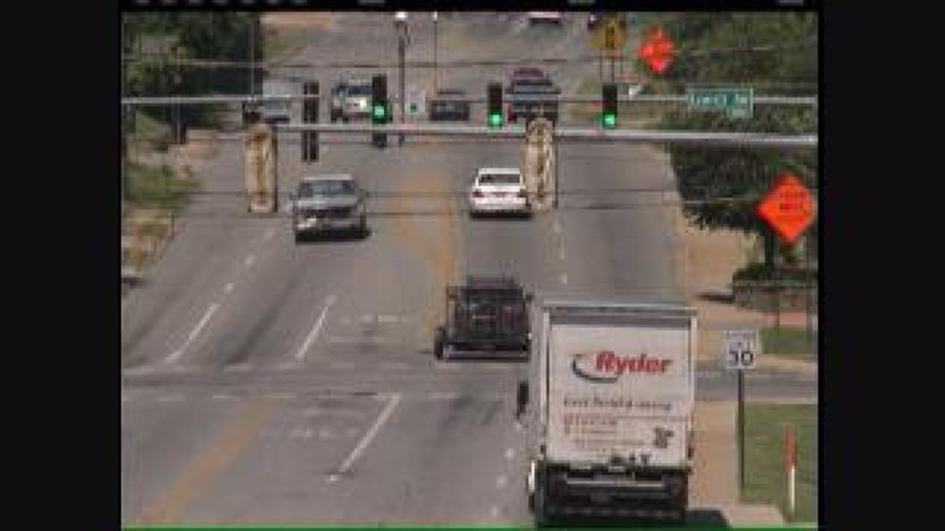 New Fayetteville Traffic Light Gets Mixed Reviews
