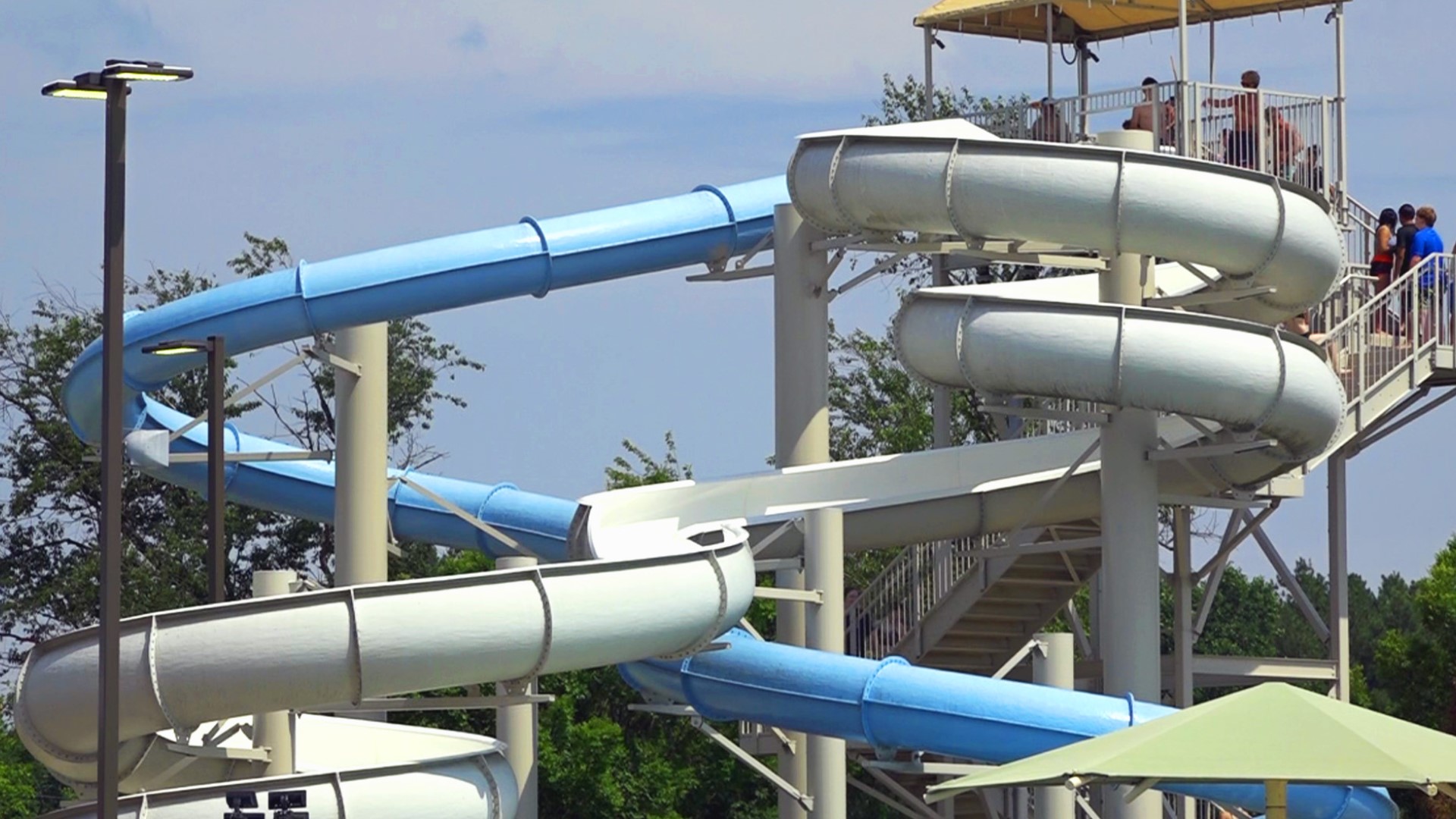 Lifeguards at the Rogers Aquatics Center talk about safety and their duties on extreme heat days.