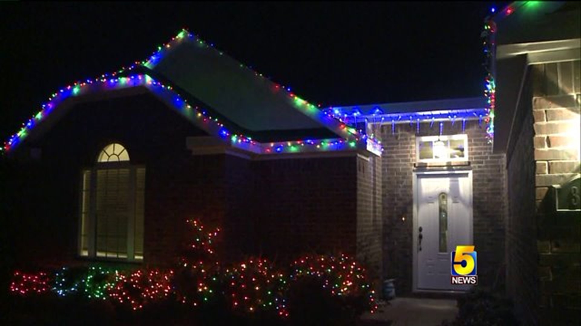 Rogers Firefighters Decorate Home After Man Falls From Roof
