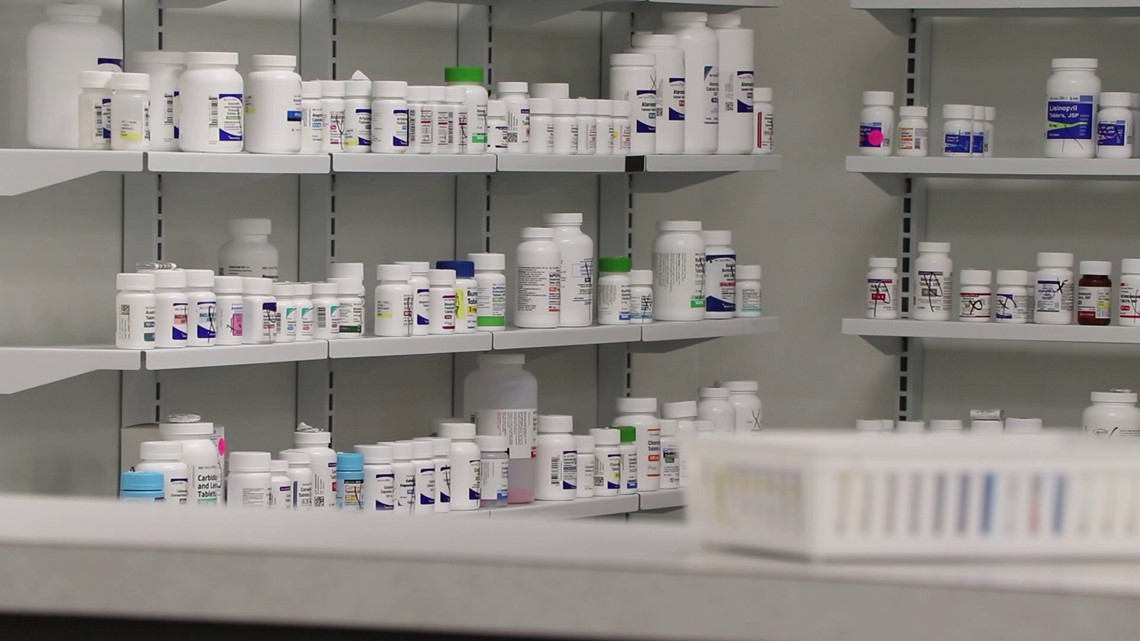 Hospitals, health centers could lose millions if discount drug program is discontinued