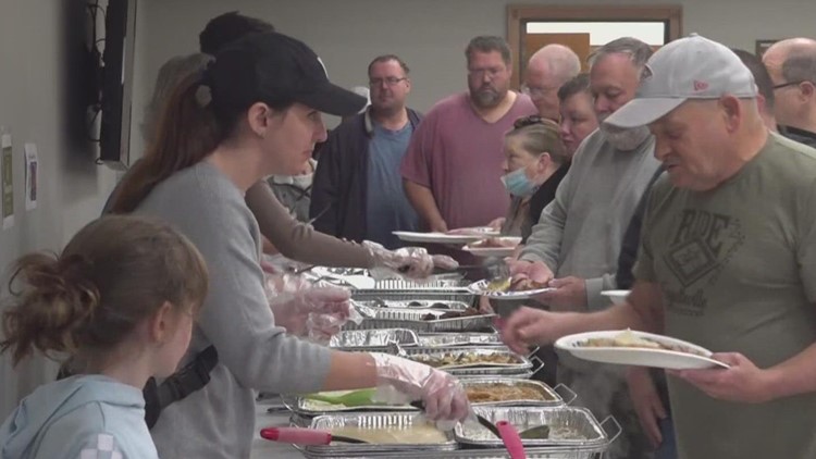Nonprofit hosts community Thanksgiving feast