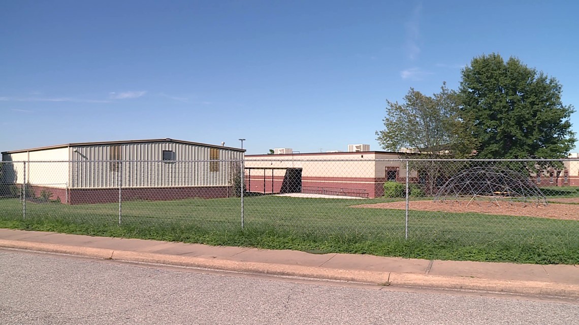 Rogers Schools have gyms without air conditioning - Vimarsana News