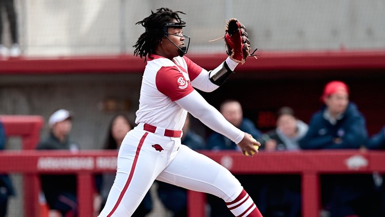 Arkansas softball's Chenise Delce named SEC Co-Pitcher of the Week