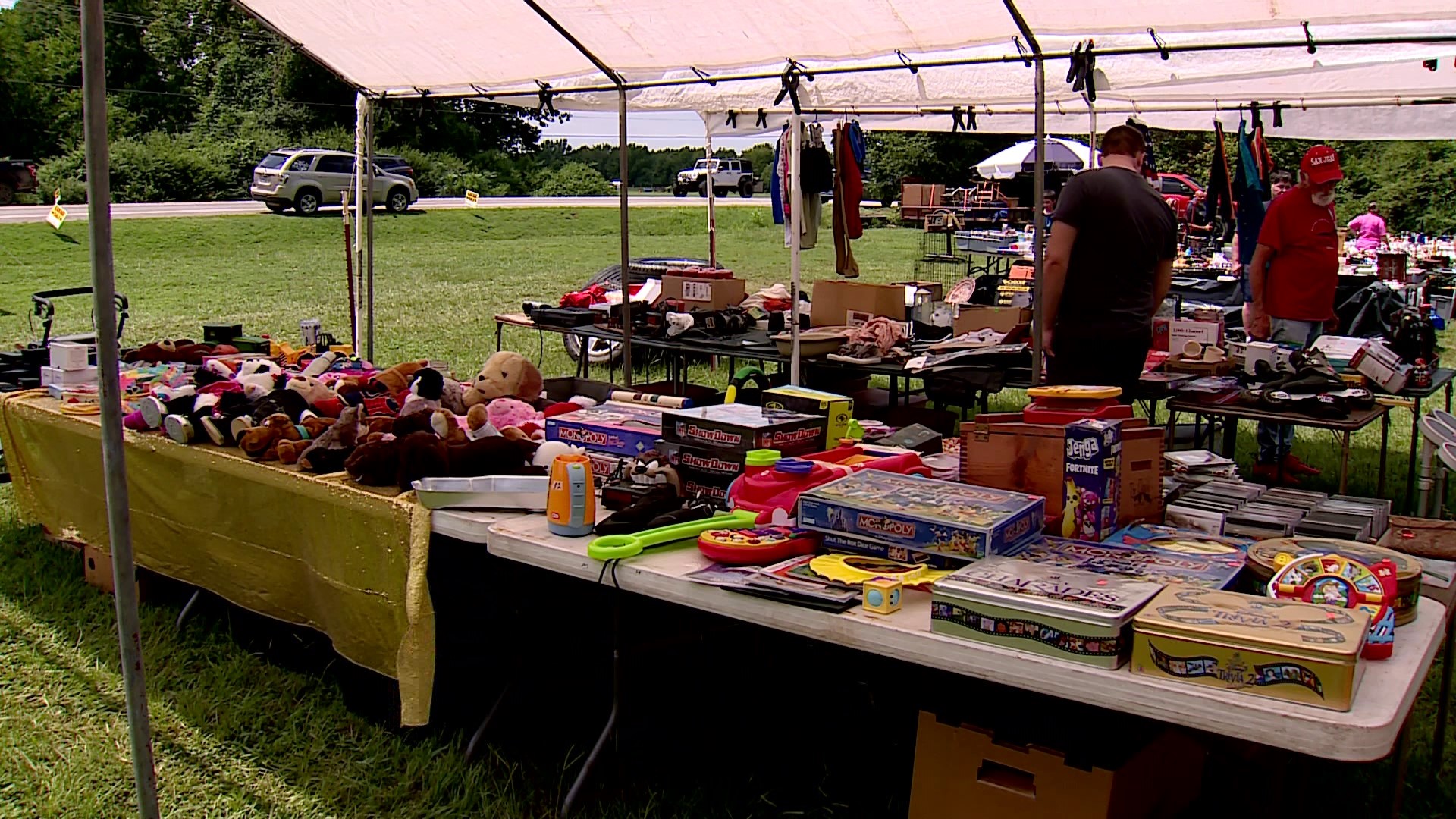 From clothes to home decor to trinkets, vendors are setup and ready to bargain.