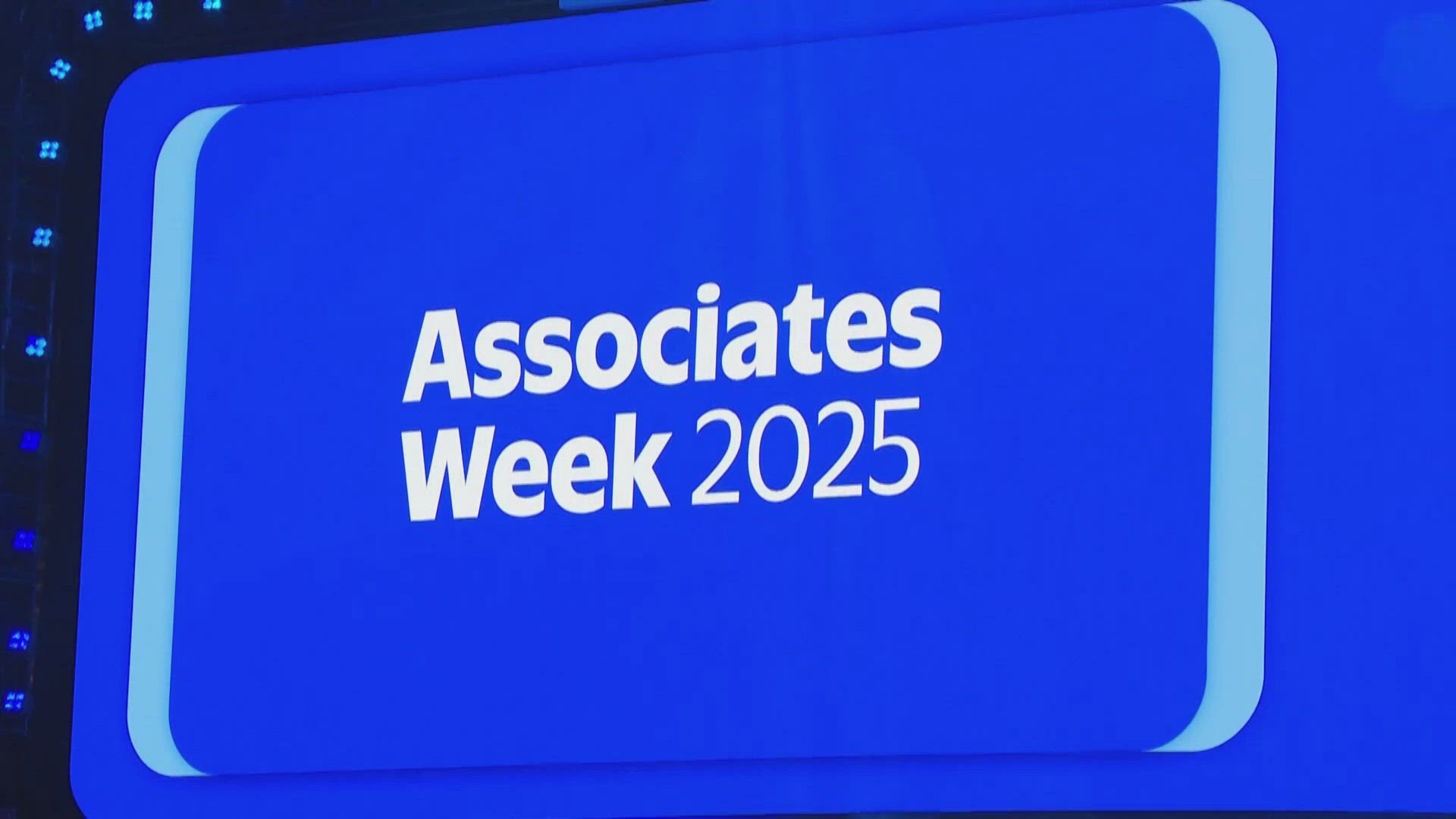 Walmart Associate Week Walmart workers from around the world visiting Northwest Arkansas for ...