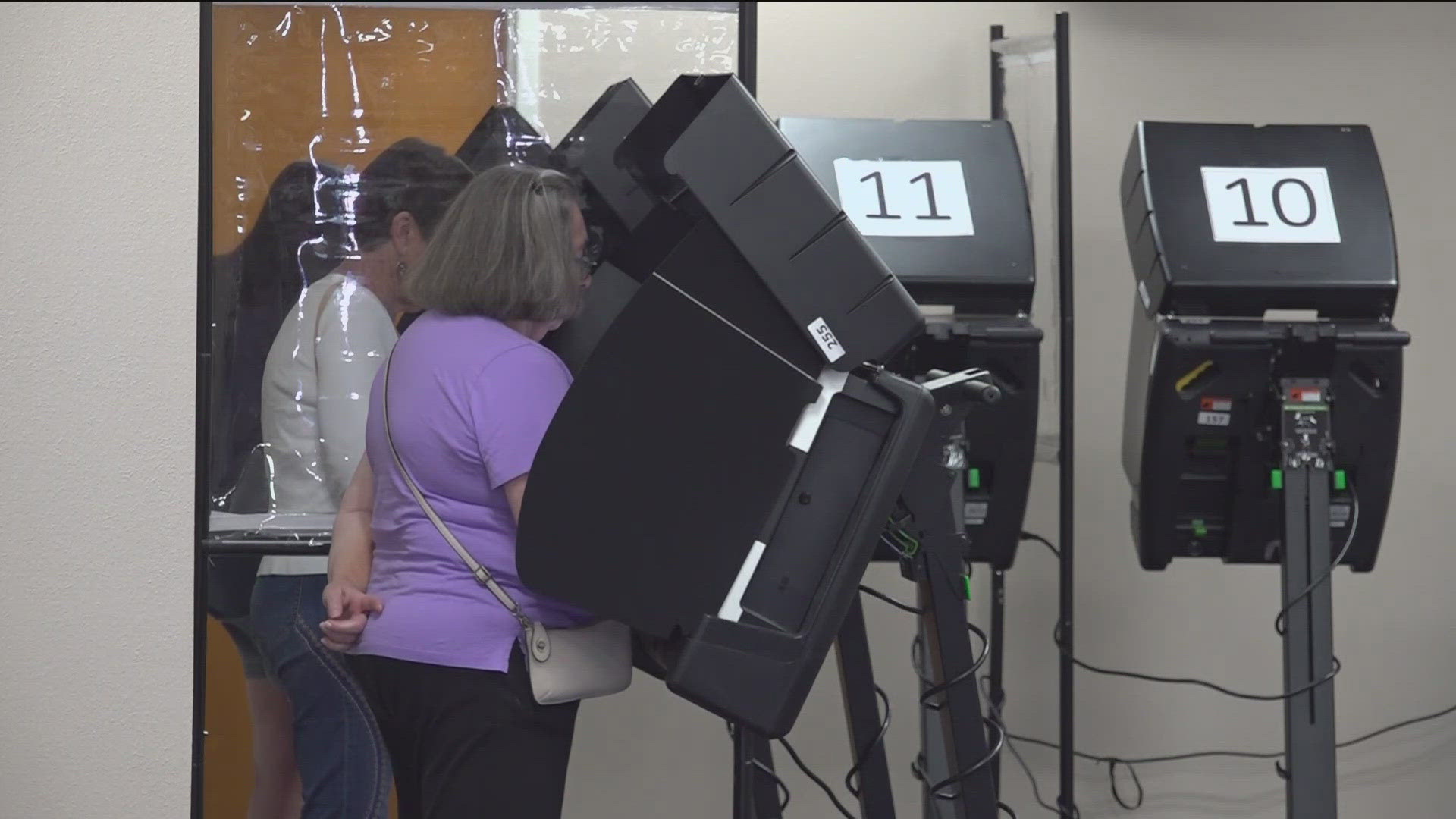 Before noon on Oct. 21, Benton County Election Coordinator Kim Dennison said around 5,000 people came to vote at the 15 early voting locations in the county.