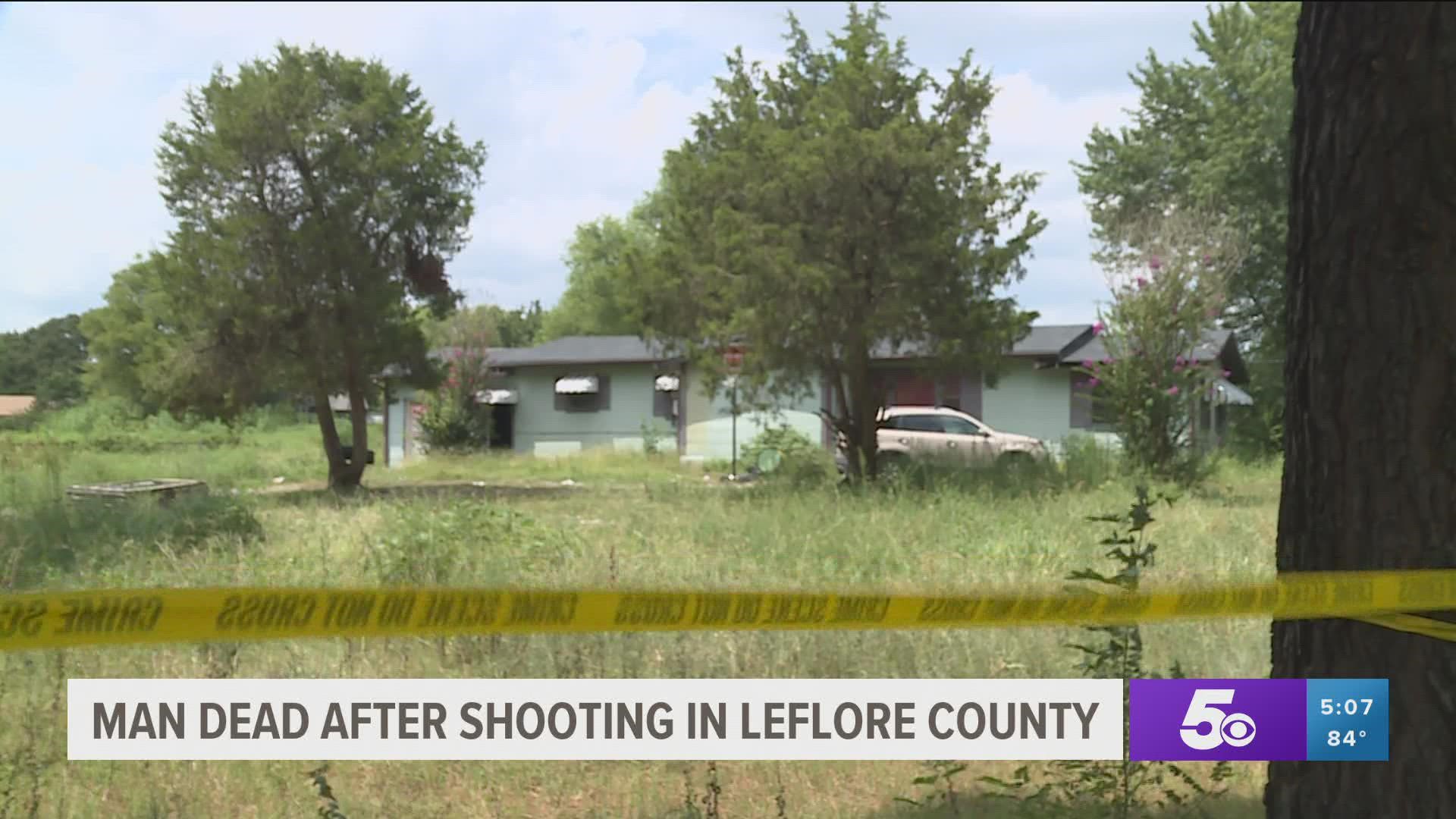 Deputies Investigate A Deadly Shooting In Spiro Oklahoma 0465