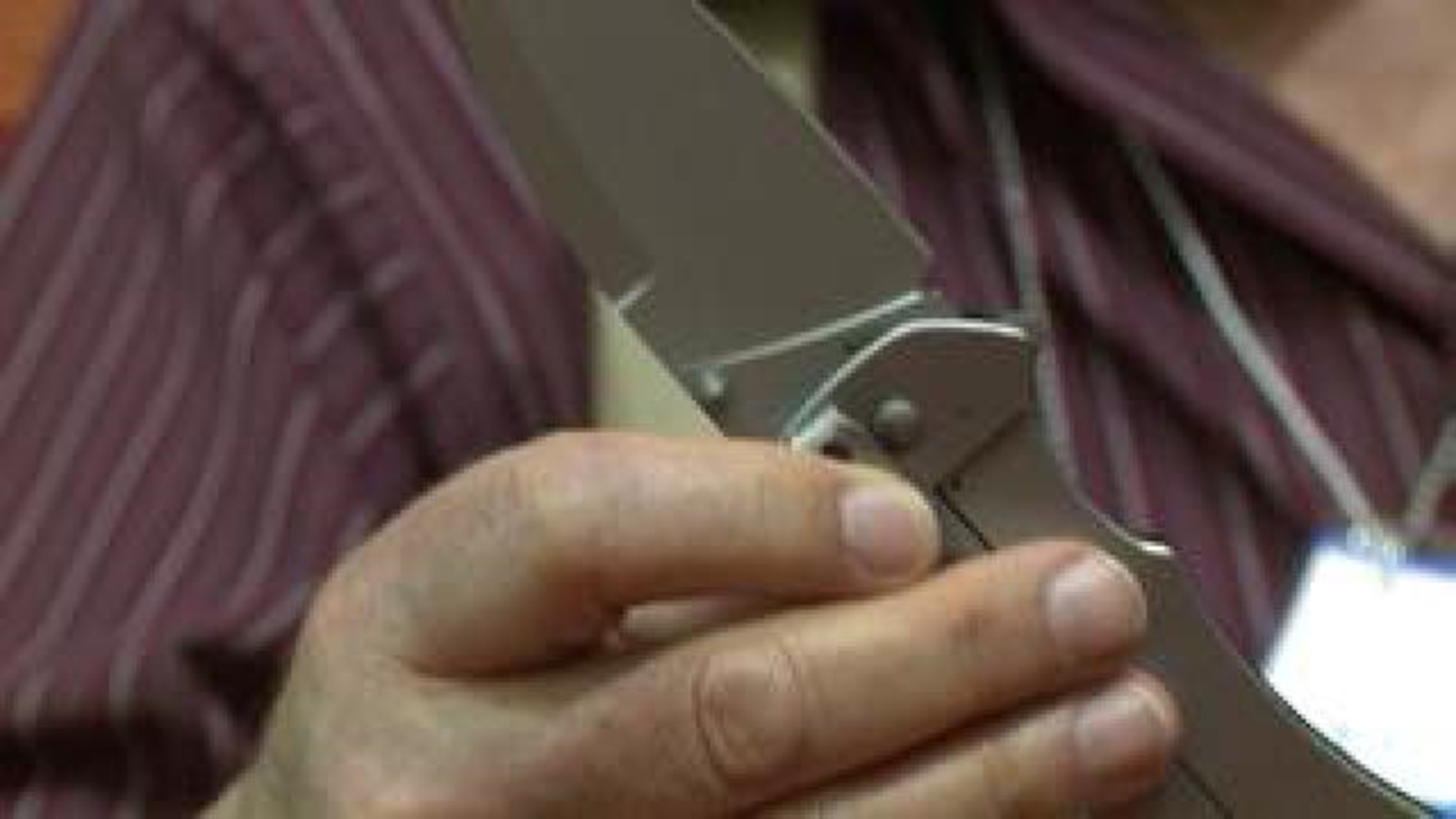 A.G. Russell Knife Event Draws in Thousands