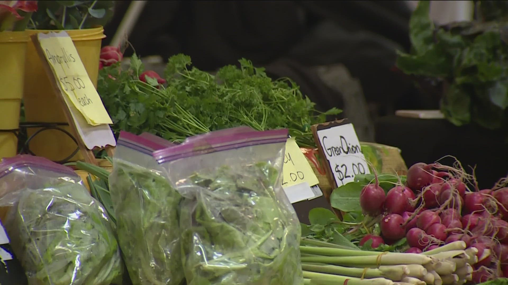 IT STARTED THIS MORNING OUT ON COLLEGE AVENUE WHERE THEIR WAS LOCAL PRODUCE, BAKED GOODS, AND ARTISAN CRAFTS.