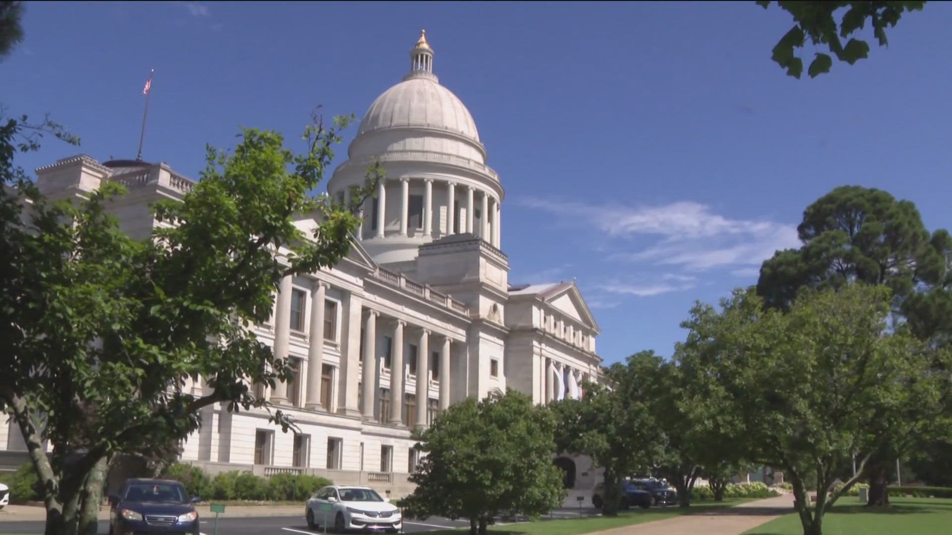 Secretary of State John Thurston said that 10,521 signatures submitted during the cure period were valid, which put the group at 88,040 signatures.