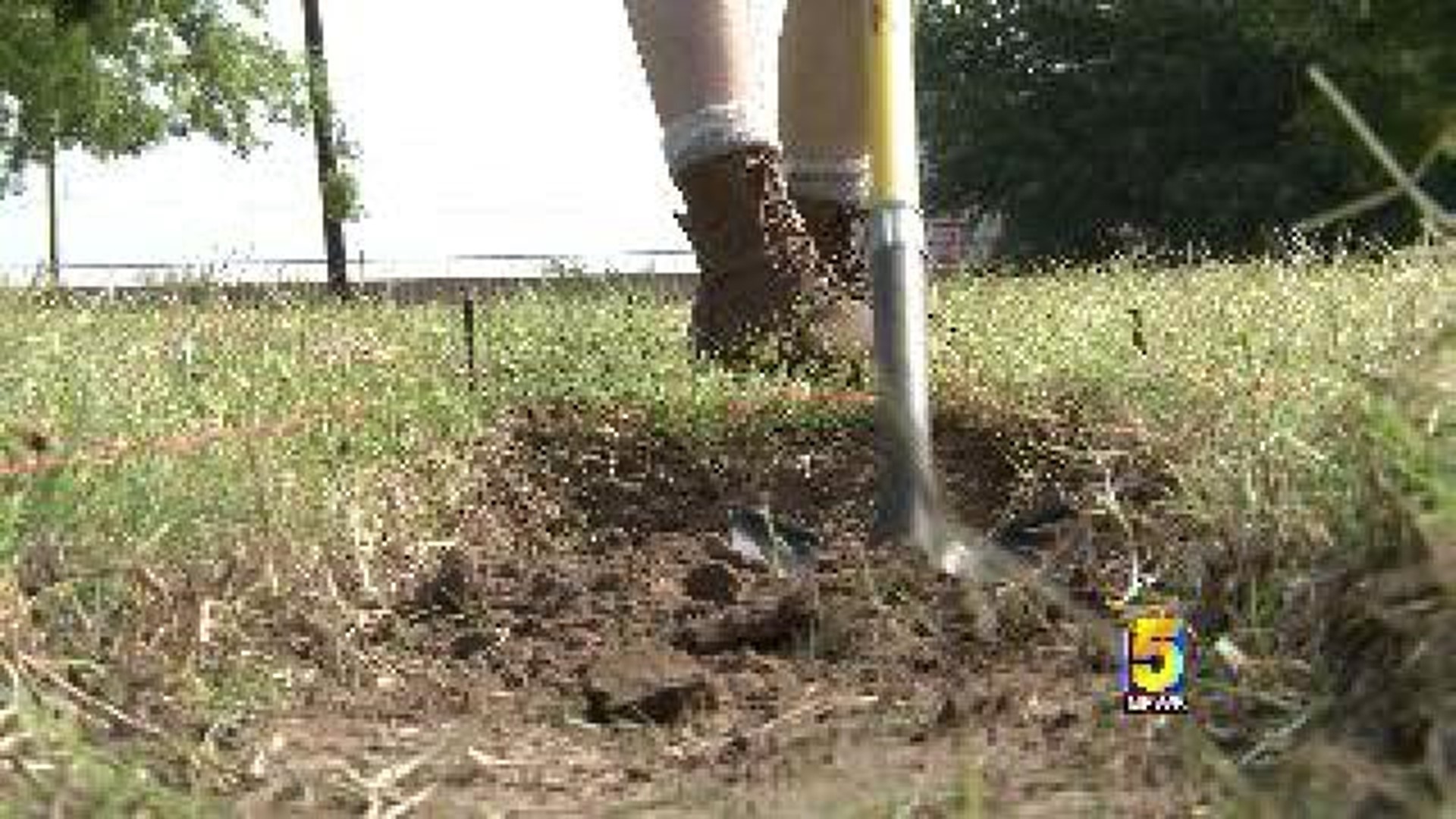 Archaeologists Dig Up History in Fort Smith