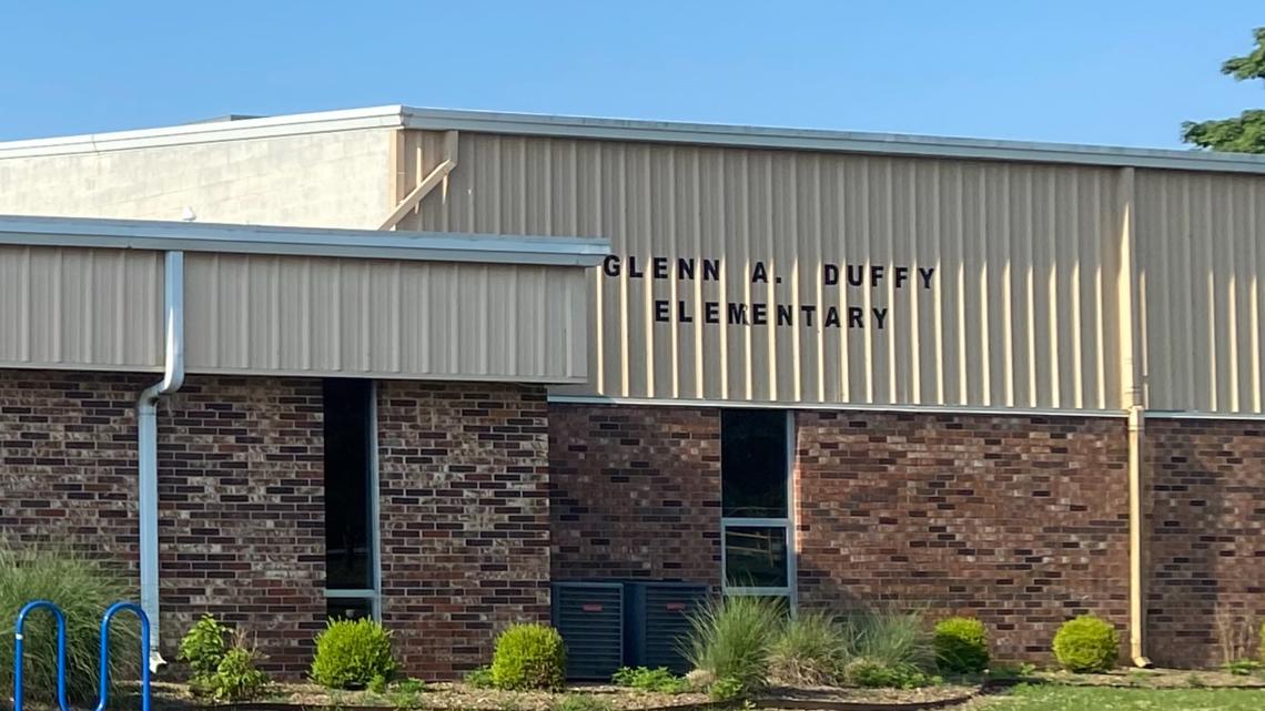 Gravette community mourns loss of teacher