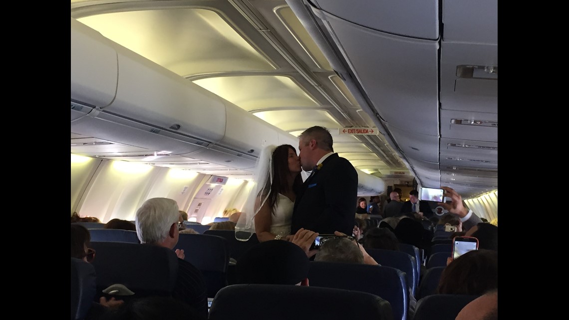 Couple Gets Married On Southwest Airlines Flight