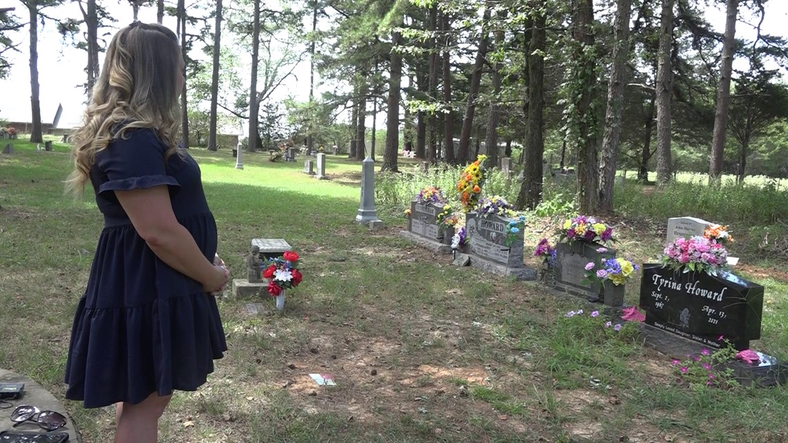 Grieving mother scammed by Arkansas monument company after her baby's death