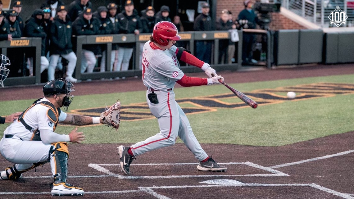 Razorbacks take first game of series at Mizzou with 75 victory