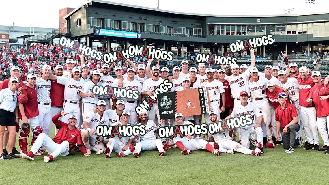 Arkansas defeats Baylor 1-0, advances to College World Series