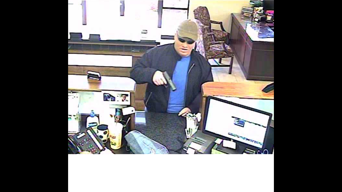 Fayetteville Police Respond To Robbery At BancorpSouth